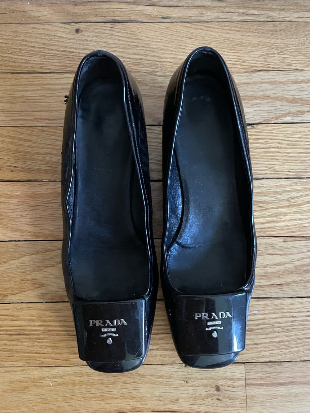 Prada 90's vintage pumps